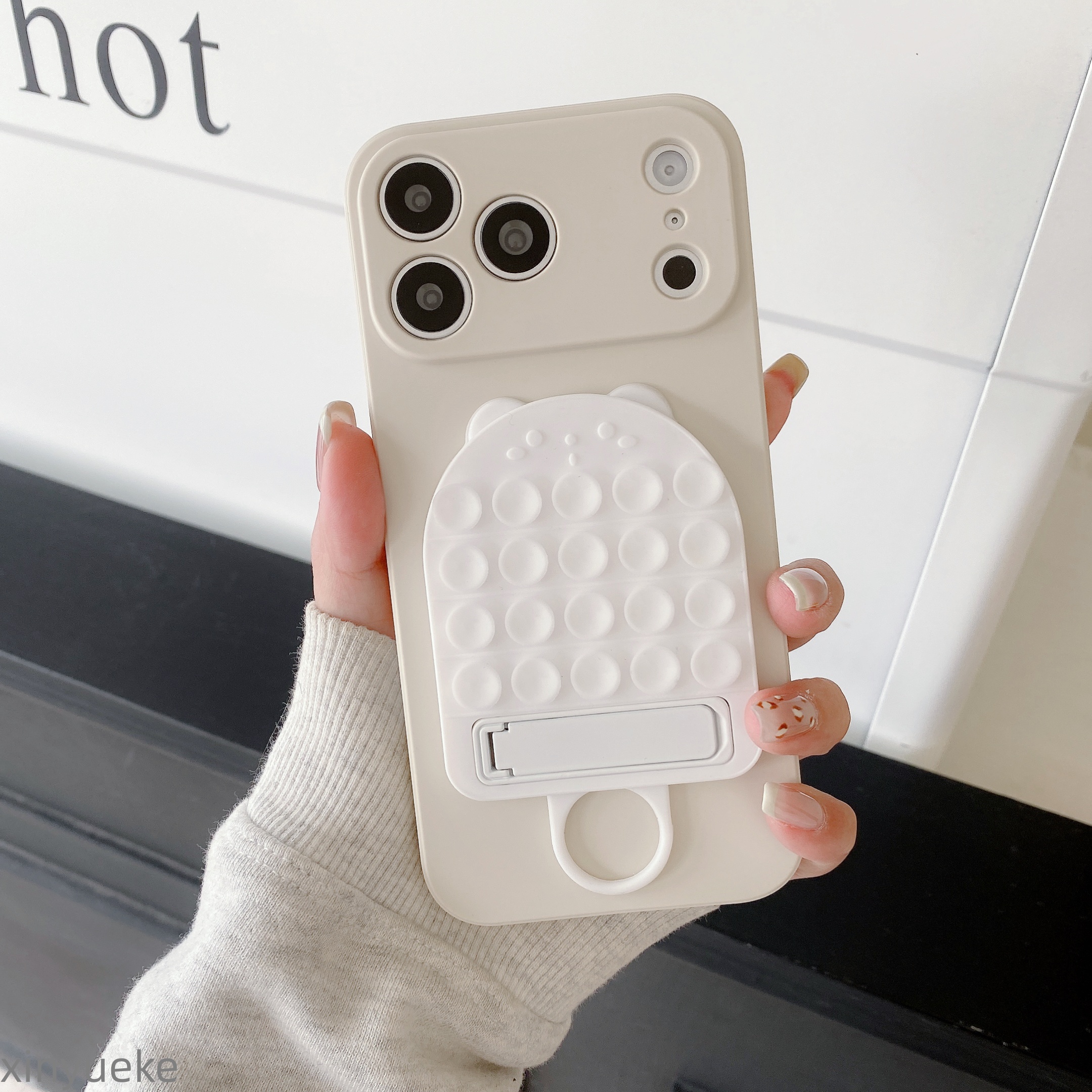 TEMU Phone Case: Ring-shaped Phone Case, Suction Cup Holder Protective Case, Simple Solid , Full Lens Protection, Versatile , Suitable For Iphone