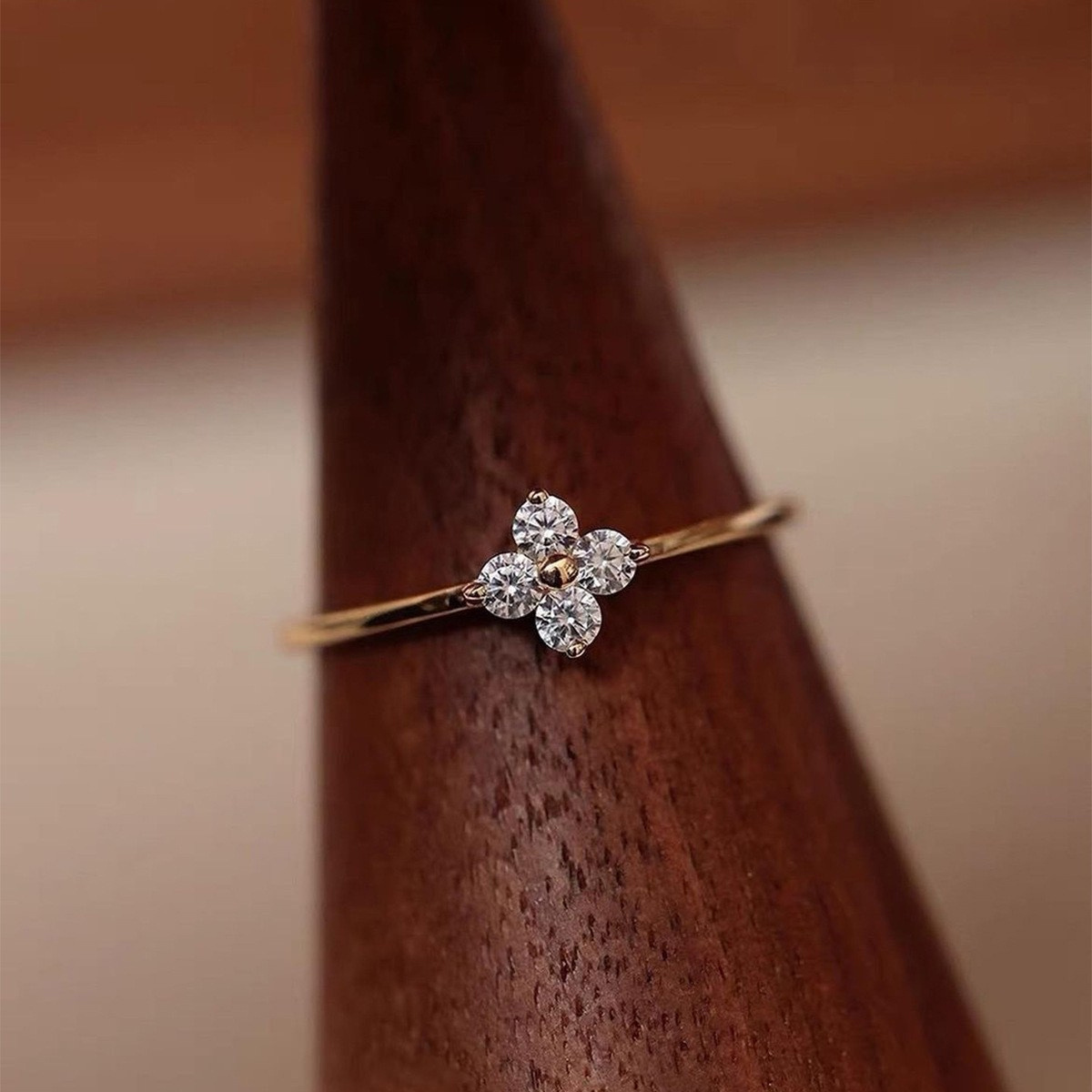 TEMU Un anillo de dama con de y circonita sintética cúbica es para regalos diarios