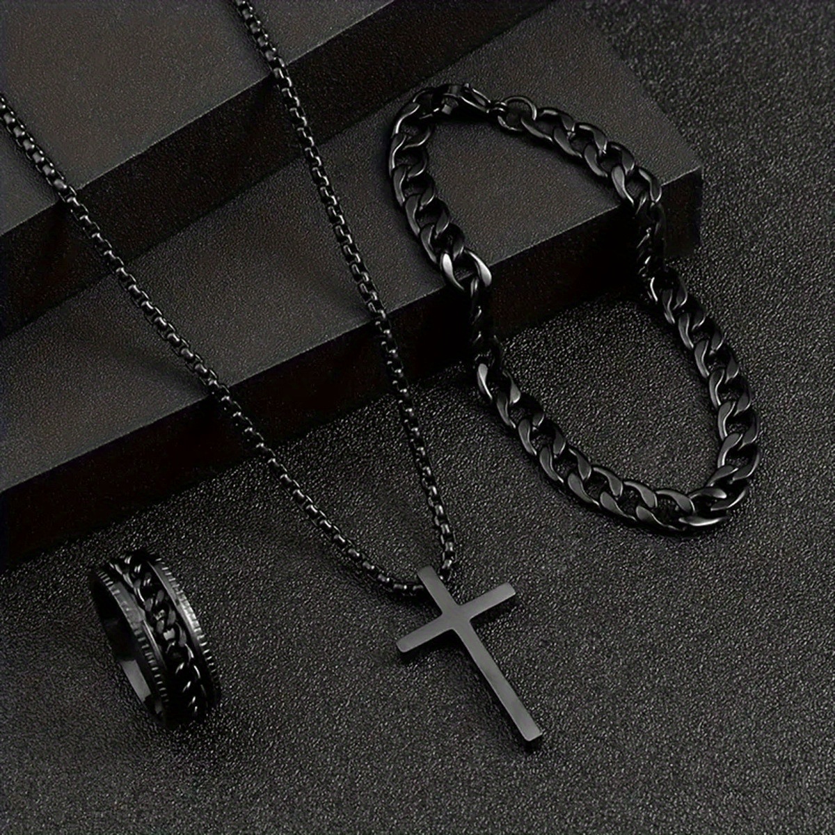 Conjunto de joyería elegante para hombres de 3 piezas, incluye un collar con colgante de cruz de aleación, pulsera de cadena y anillo espiral, accesorios de moda para el uso diario.