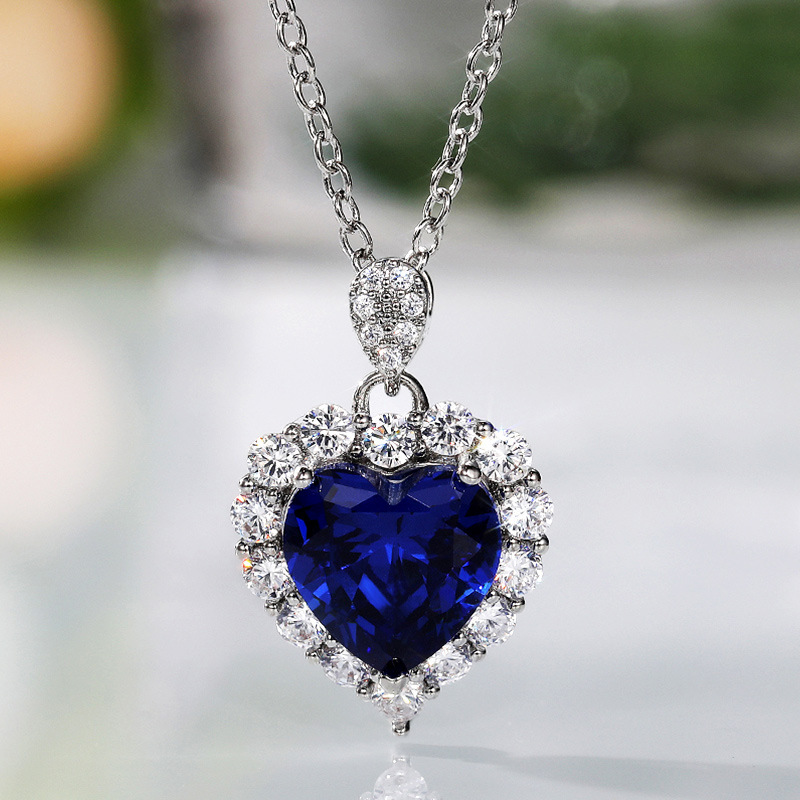 E-shop Luxus Einlage Blau Synthetischer Zirkonia Herzförmiger Anhänger Halskette für Frauen Hochzeit Party Tägliche Eleganz Schmuck Jubiläum