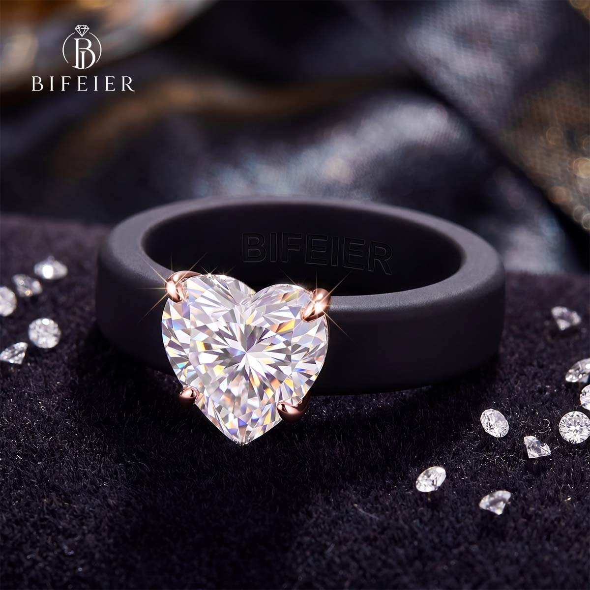 BIFEIER Hypoallergenic Black Silicone Women's Ring Set with Heart-Cut Zirconia
