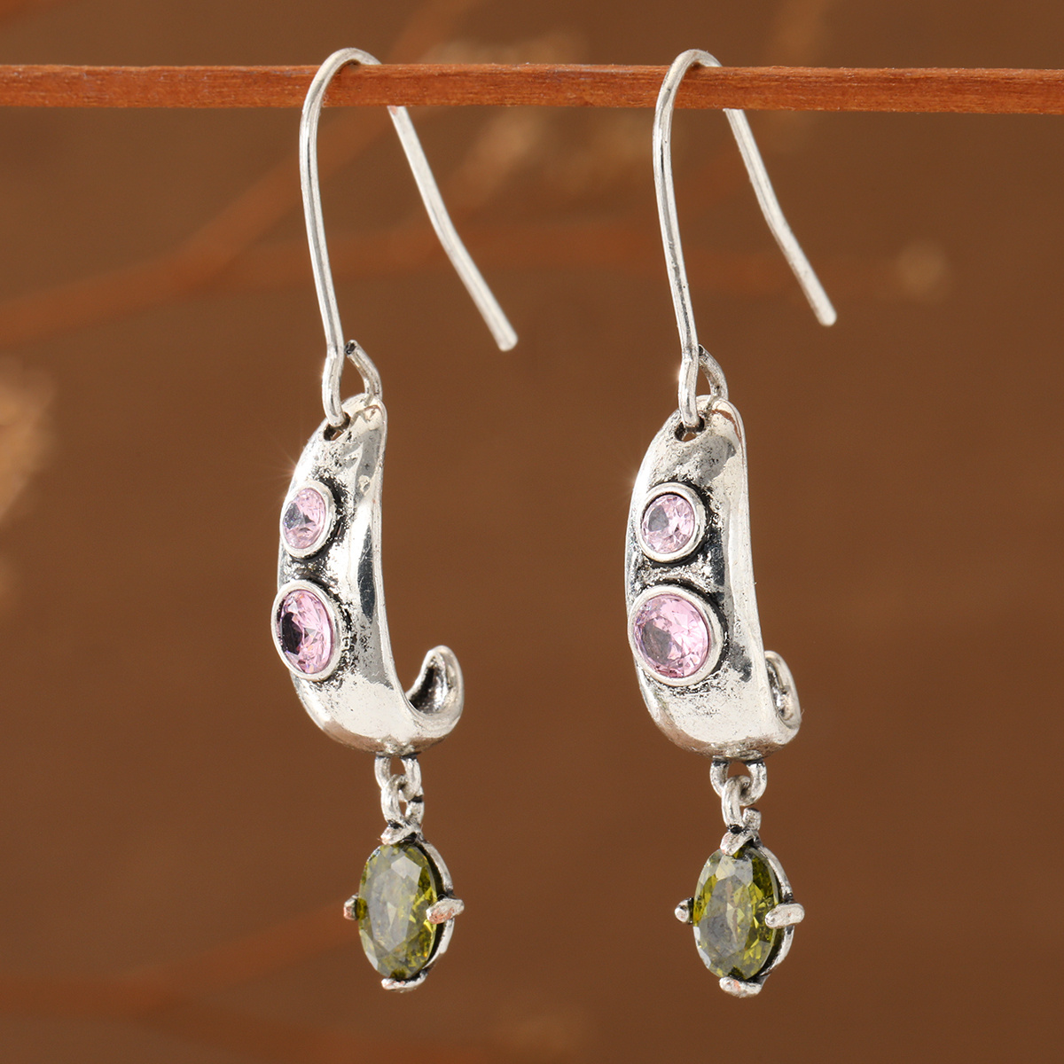Women's Bohemian Retro Style Oval Inlaid Gemstone Earrings