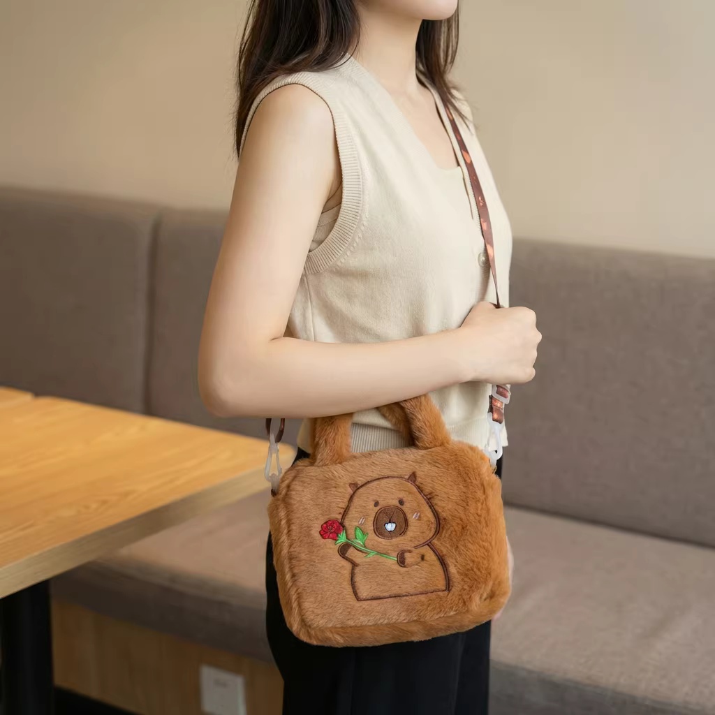 TEMU 새로운 발렌타인데이 카피바라 꽃 선물용 플러시 가방, 귀엽고 독특한 디자인으로 제작되었으며 장미가 함께 제공됩니다. 휴일 선물 및 크리스마스 선물로 완벽합니다