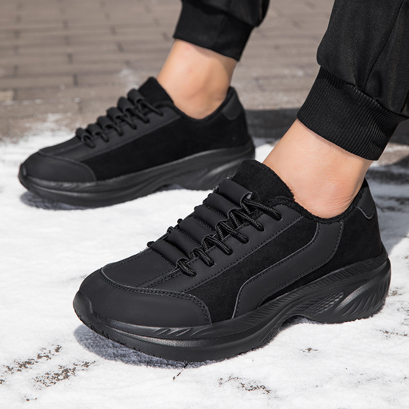 Winter Wide-Toe Insulated Sneakers