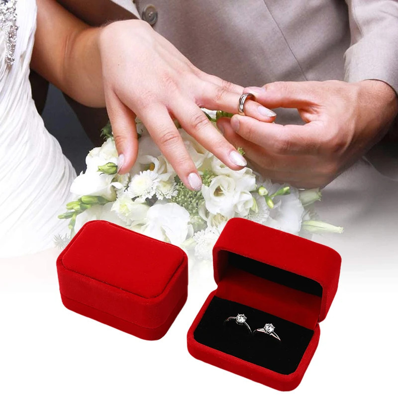 

Elegant Velvet Ring Box, Display Holder, Proposal & Anniversary Jewelry Gift Box, Flannel Material, Compact & Portable, With Use Without Power, For <3.2 Cubic Feet Storage Capacity