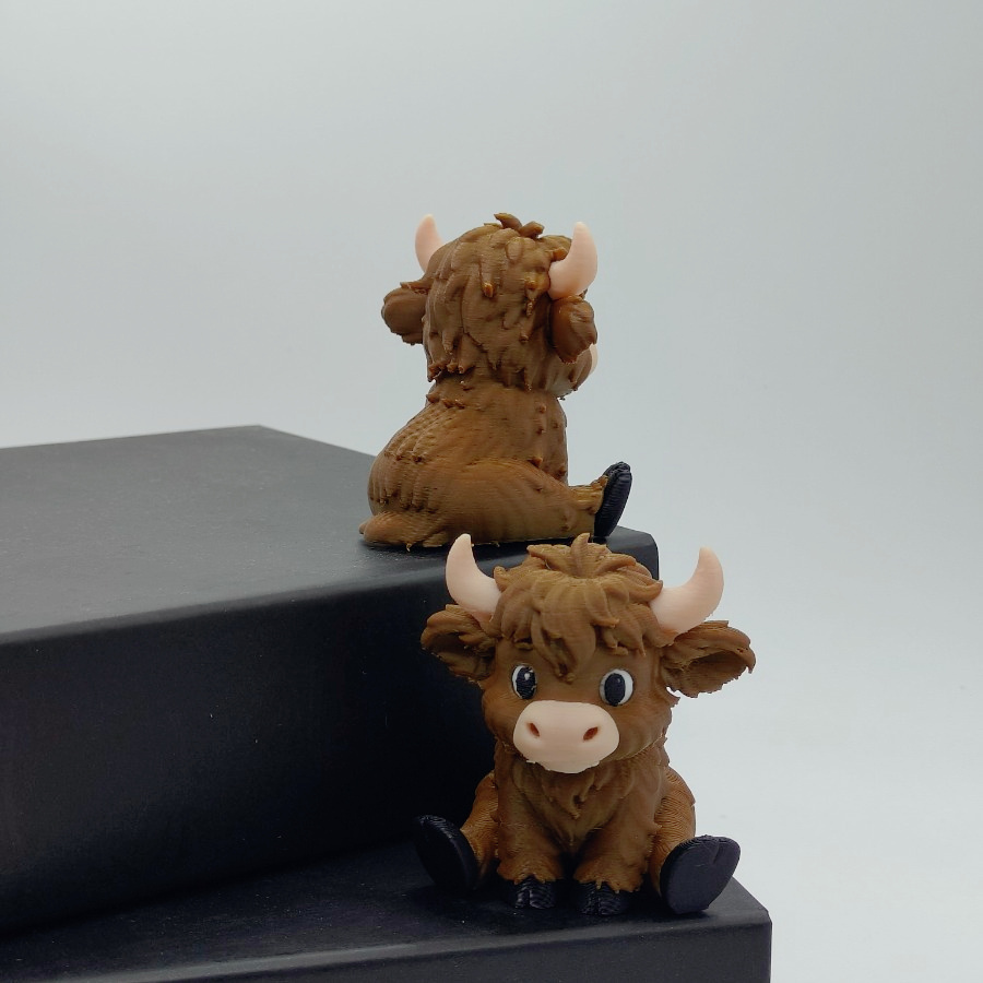 Lesser & Pavey Happy Highland, statuette rosse di mucche delle Highland