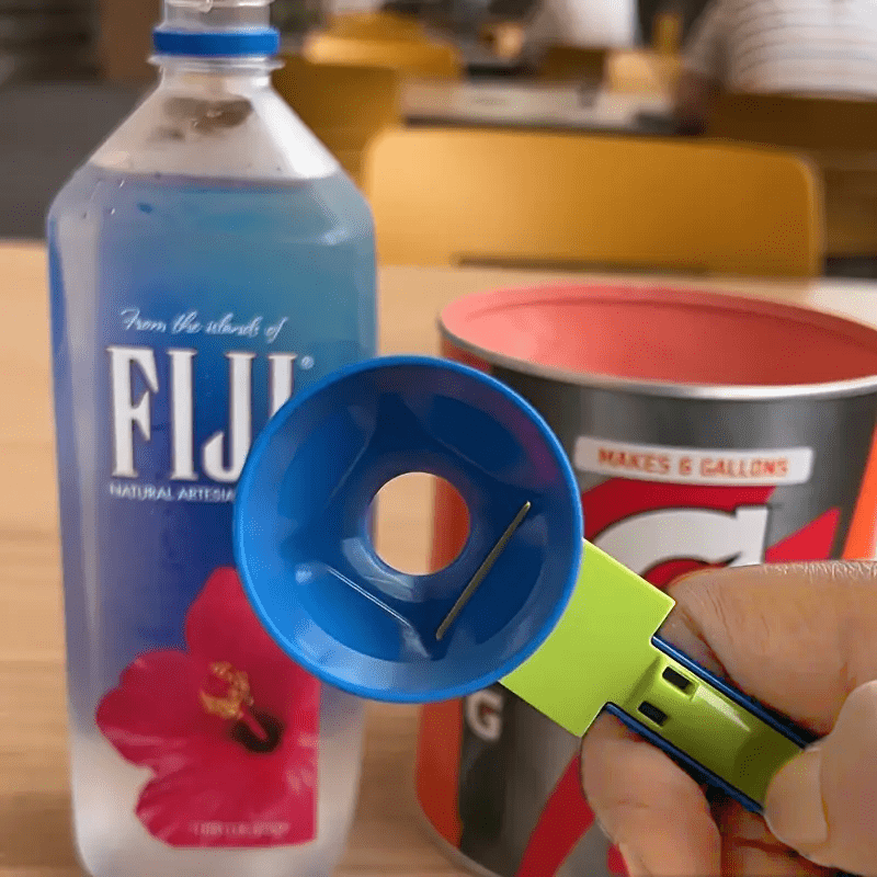 2 in 1 sliding funnel without protein powder scoop 2 or 1 sliding spoon measuring cup and funnel suitable for sports drinks milk powder and supplements durable pp material tool for 8