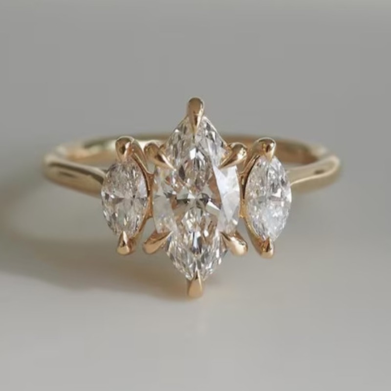 Women's S925 Silver Ring with 2-Carat Moissanite, High-End Design