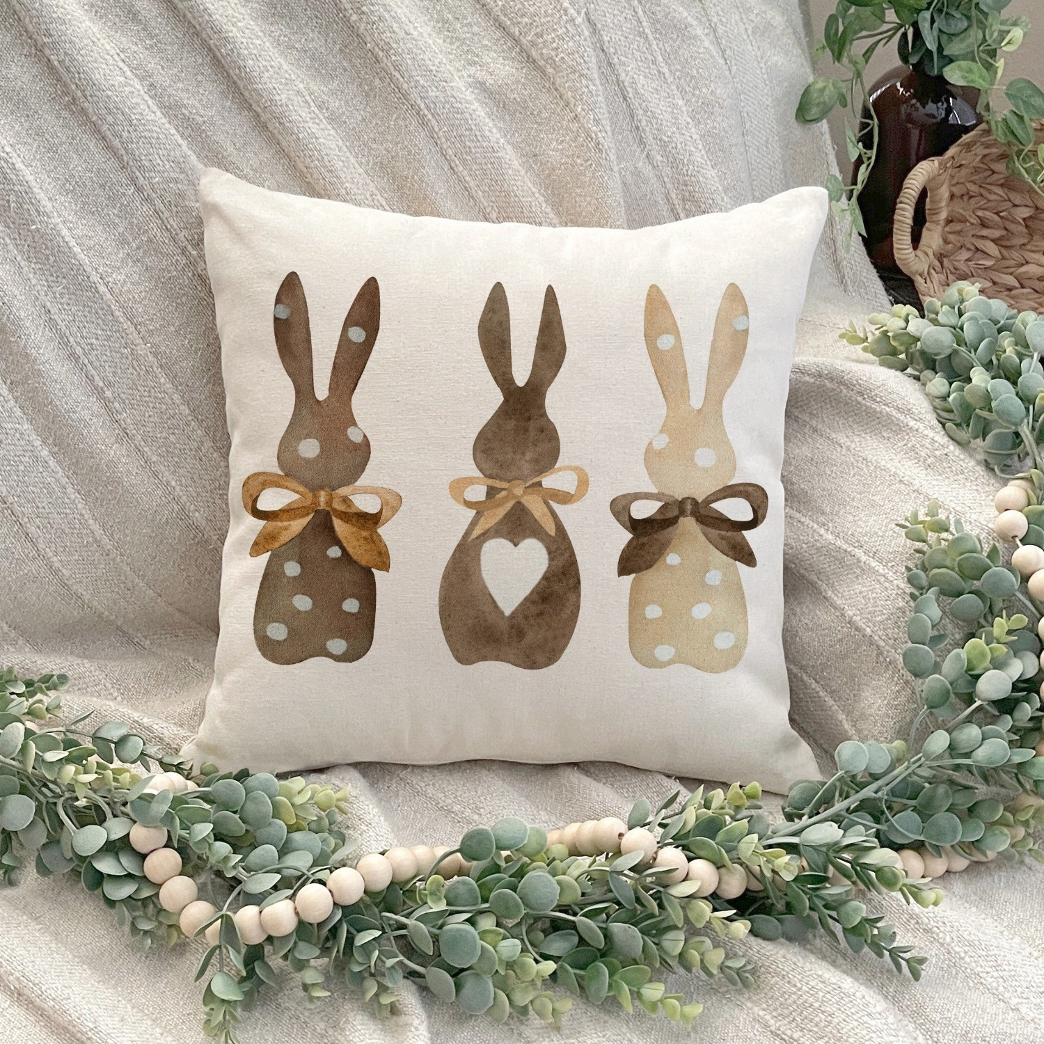 

1pc Easter Bunny Throw Pillow Cover, Soft Velvet, Single-sided Print, Contemporary Style, Zippered, Machine Washable, Polyester Decorative Cushion Case For Living Room Sofa Home Cottage - 18x18 Inches