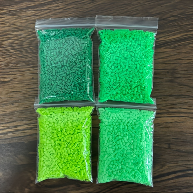 TEMU 4 sachets (8000 pièces) de fusées à grand trou - 2,6 mm, adaptées pour la fabrication de bijoux DIY, le pixel art et les loisirs créatifs de