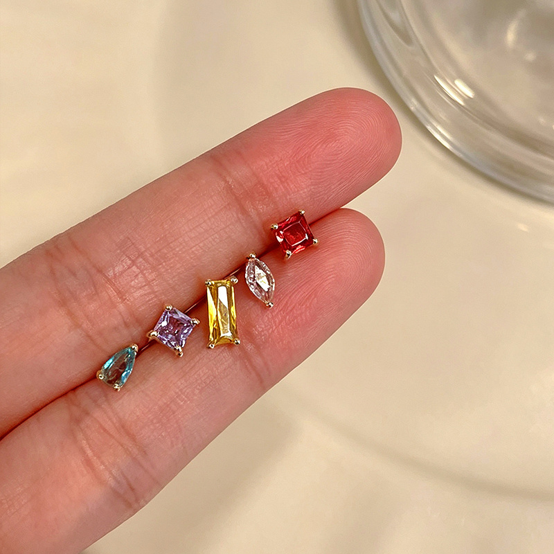 TEMU 5pcs Easy And Stylish Colorful Glass Stud Earrings, Women's Fashionable And Elegant Five-color Shiny And Earlobe Stud Earring Set, Women's