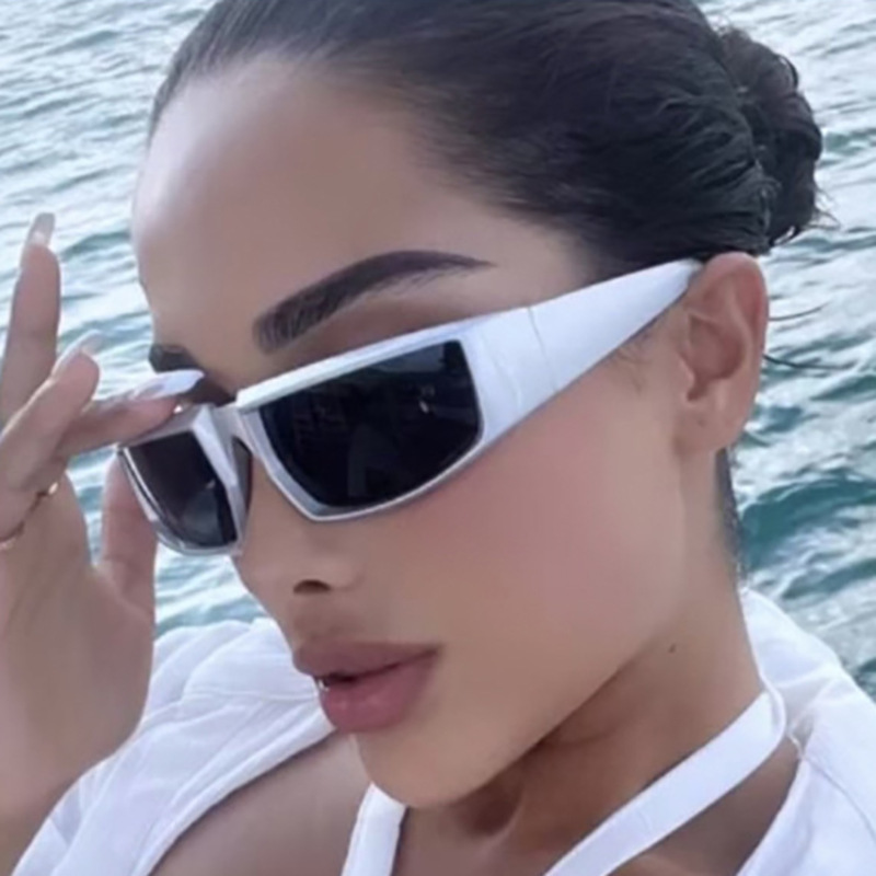 3pcs fashion glasses for women men punk anti glare sun  display picture 2