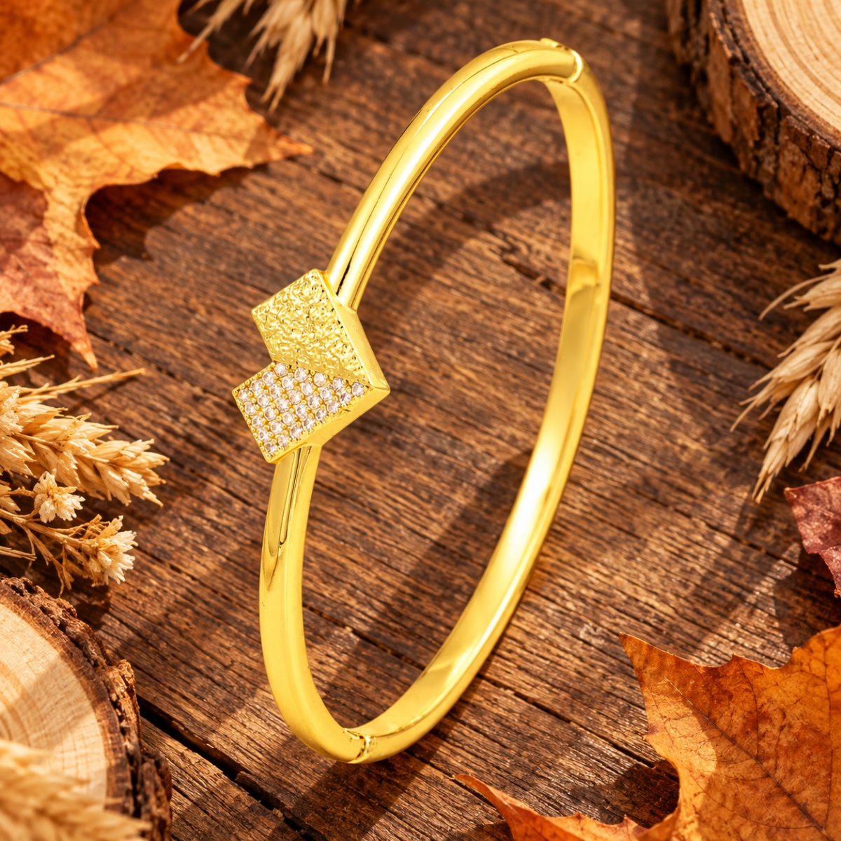 Women's Rectangular Decorative Zirconia Inlaid Bangle