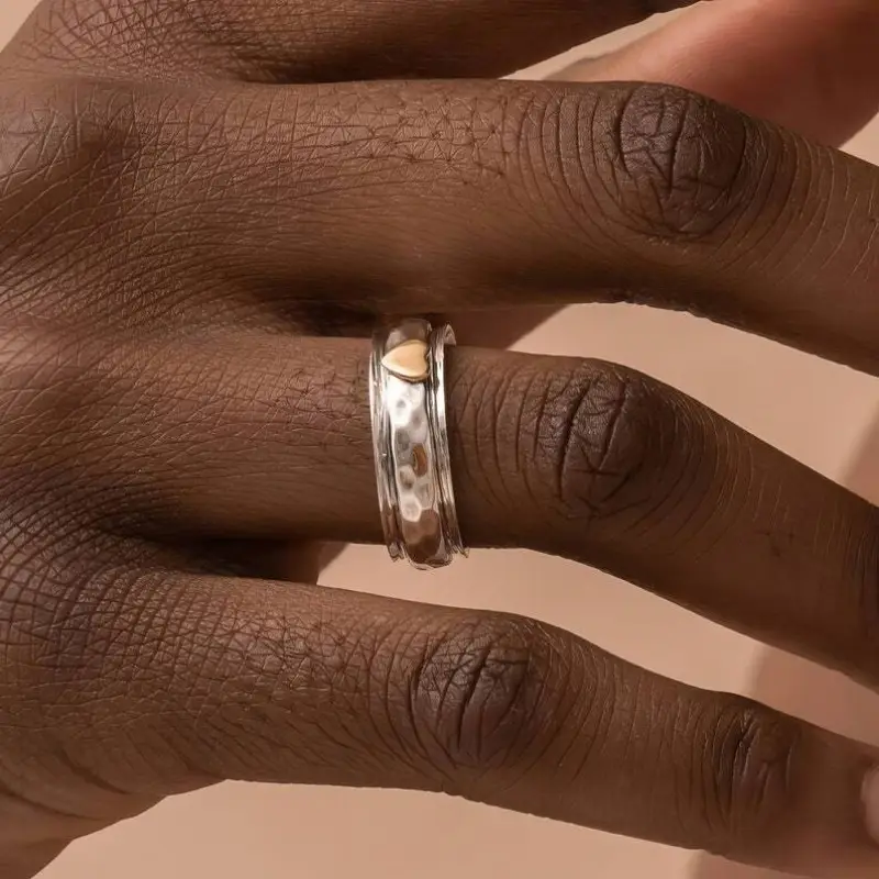 of fashionable simple and exquisite womens ring rotatable very suitable for parties banquets valentines day christmas and birthdays anniversary wear Product details 2