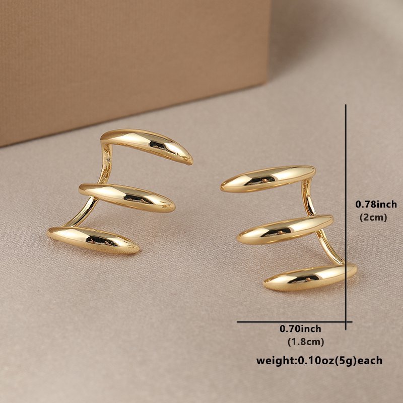 Dazzling Claws & Delicate Earrings Set