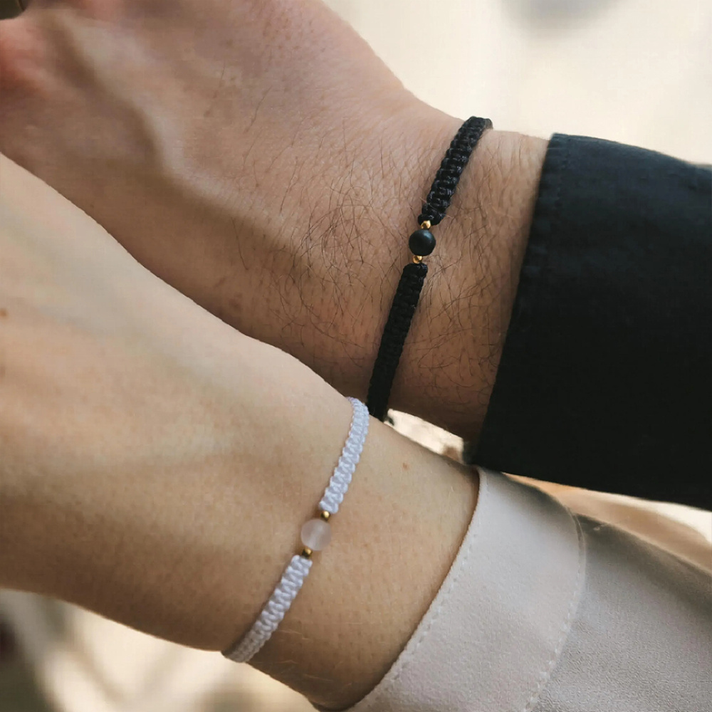 E-shop 2 Stücke Stilvolle Minimalistische Schwarz/Weiß Geflochtene Mondstein-Armbänder, Unisex Design, Sein und Ihr Armband, Geschenk für Paare,