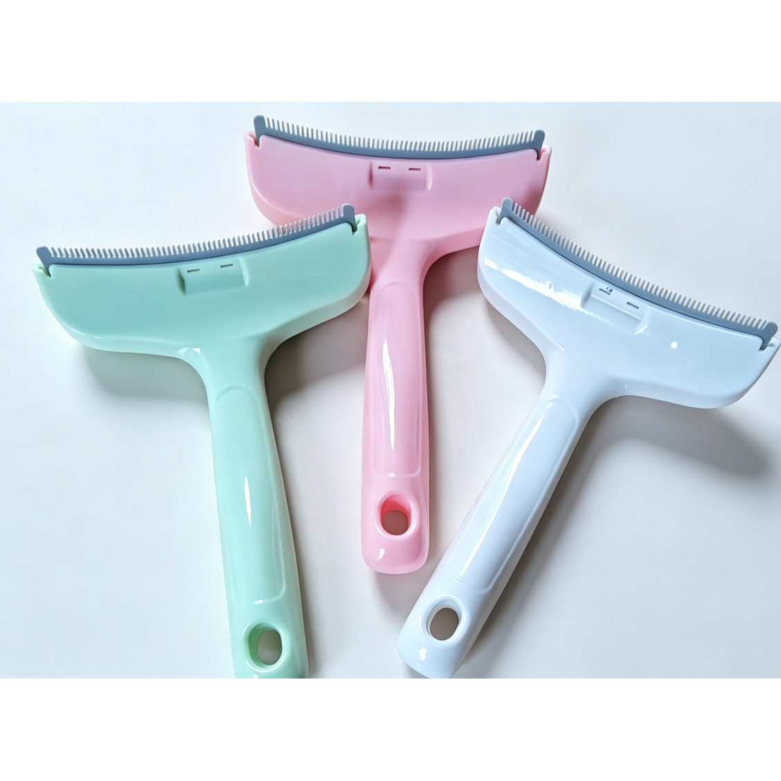 TEMU 2pcs (random Color) Upgraded V-shaped Large Pet Comb, Pet Hair Thinning Comb, Easy To Remove Loose Fur And , Gentle Grooming, For Cats And Dogs