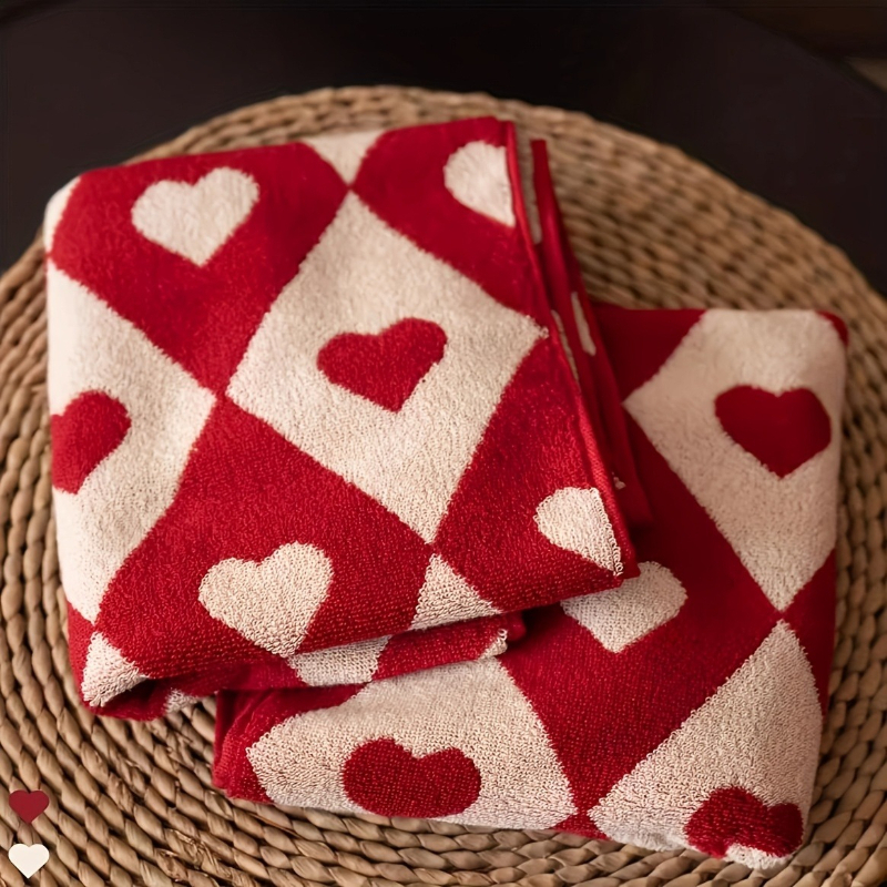 2pcs Red Heart-shaped Jacquard Towel, Soft And Absorbent Towel, Valentine's , New Year Towel, Absorption, Soft And Skin-friendly