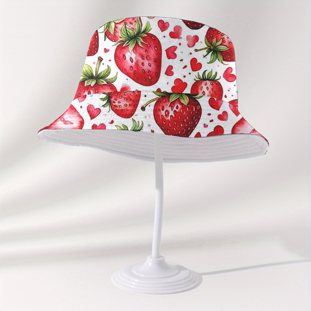 E-shop 1er Pack doppelseitig bedruckte, wendbare Fischerhüte, erhältlich in Erdbeere-, rotes Herz- rosa Herz-Designs. Ein stilvolles Sommer-Accessoire