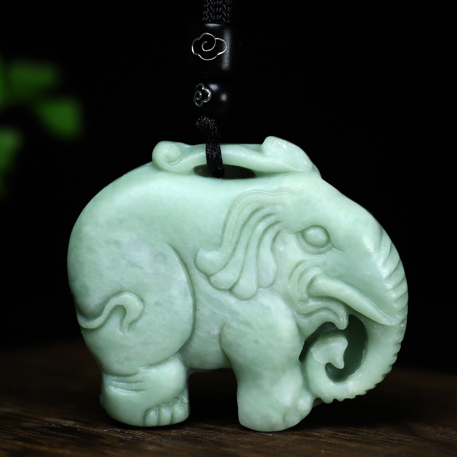 TEMU Bulvegemet Natural Stone Elephant Pendant Necklace - Bohemian Retro Unisex Suitable For , Wear, Christmas Gift, Daily Wear, Stone Bead Elephant