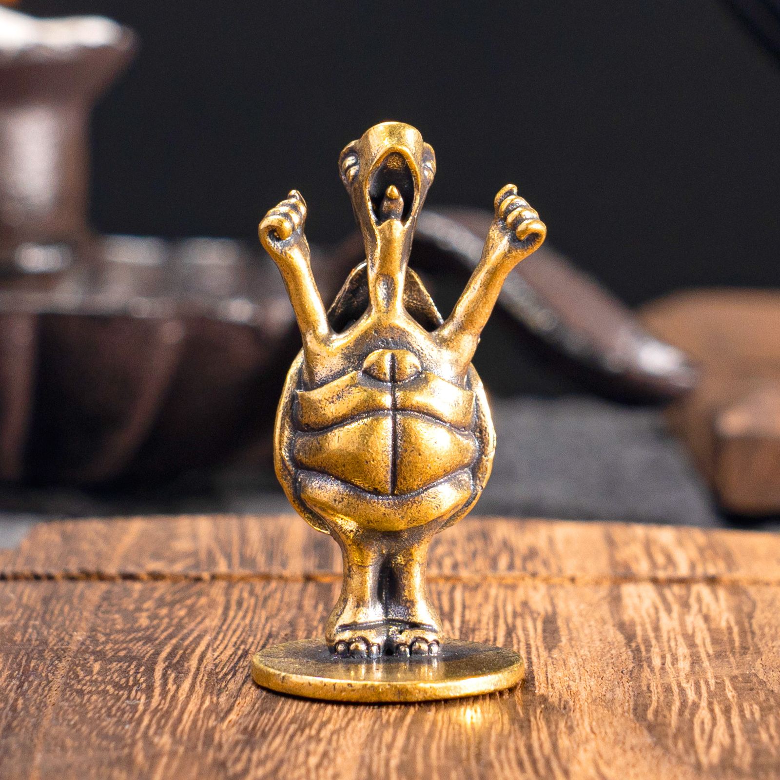 TEMU 1pc Stretching Turtle Solid Brass Figurine - Cute Vintage Home Decor, Perfect Desk Accent And Collectible Craft For Fun Scene Decoration