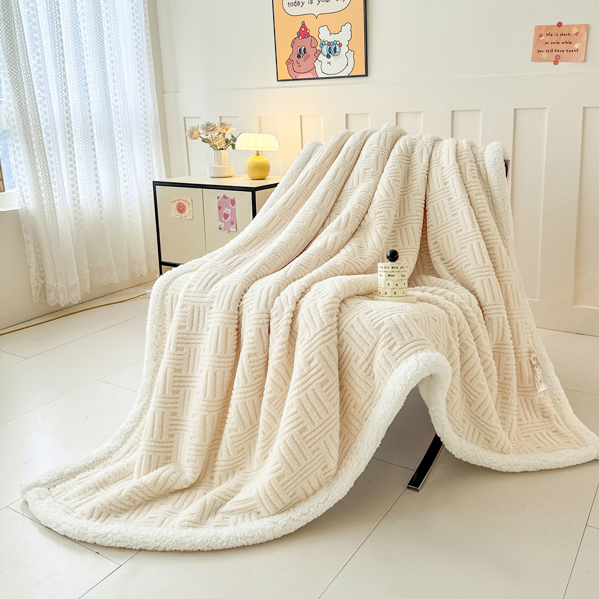 Comforter, Full Size Bed Comforter Blanket, Lightweight With No Heavy Feeling, Suitable For , Neutral Versatile Color, Home Couch Throw Blanket Office Nap, Multi-functional Plush, Machine Washable
