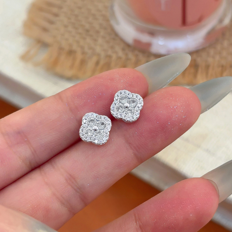 TEMU 2pcs Vintage Exquisite Clover Earrings For Women, Light Luxury Niche, High-end Commuting Leaf Earrings, Valentine's Day Gift, Dating, Wedding,