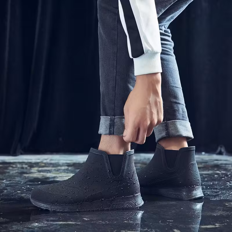 unique couples rain boots that are waterproof and slip resistant suitable for couples and families Product details 7