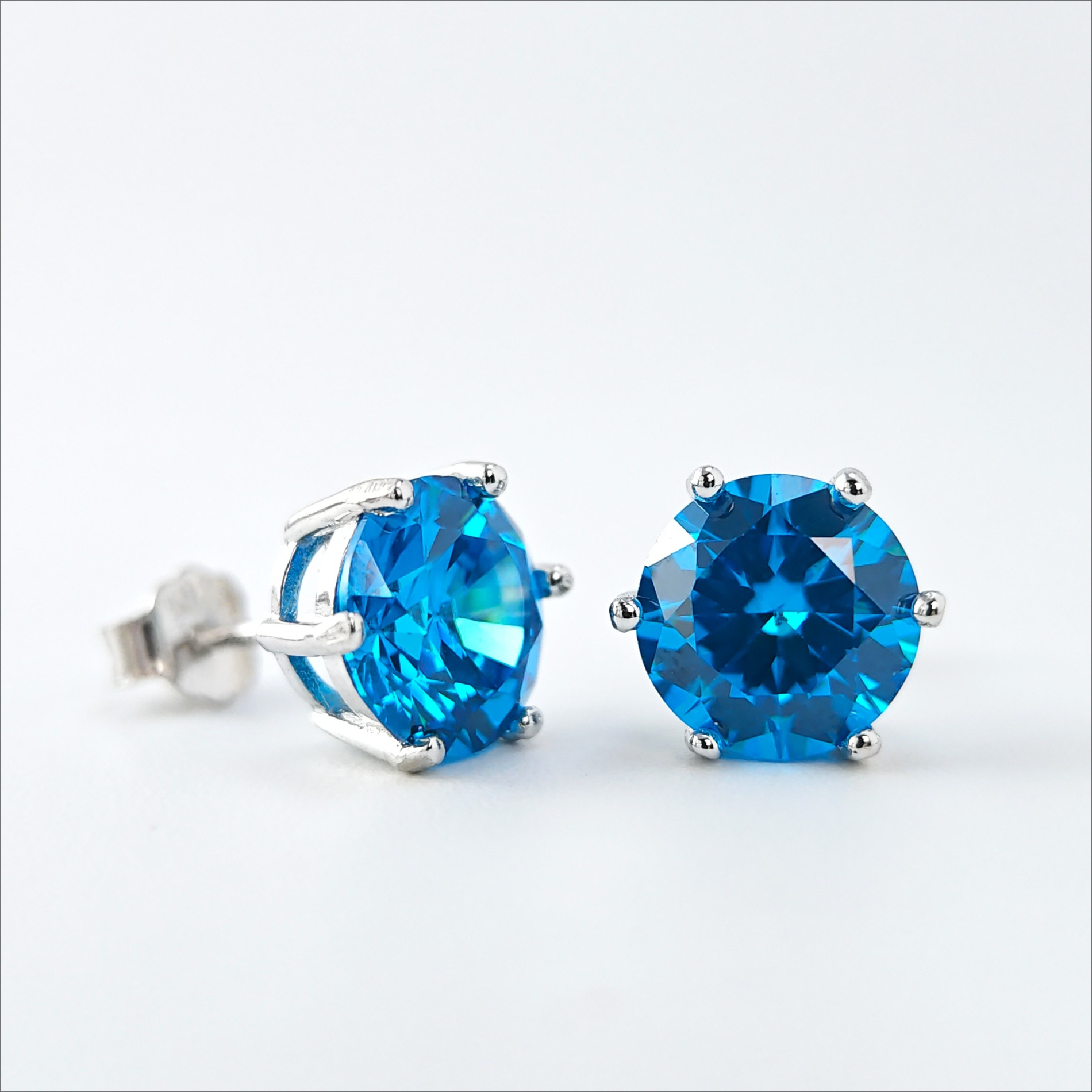 Classic 925 Silver Six-Prong Synthetic Zircon Earrings