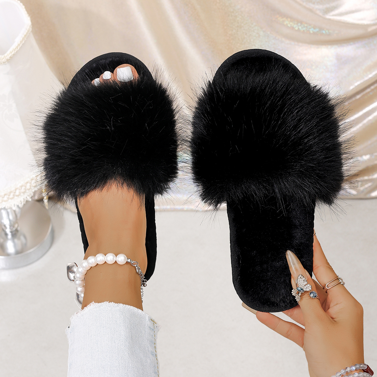 TEMU New Autumn/winter Women's Stylish Long Plush Loose-fitting Non-constricting Slippers For Hotel/ Hospitality, Warm And Comfortable, Suitable For