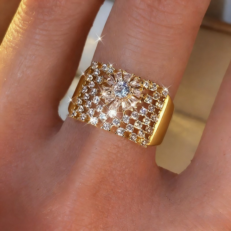 Luxury Full Pave Shiny Zirconia Flower Ring