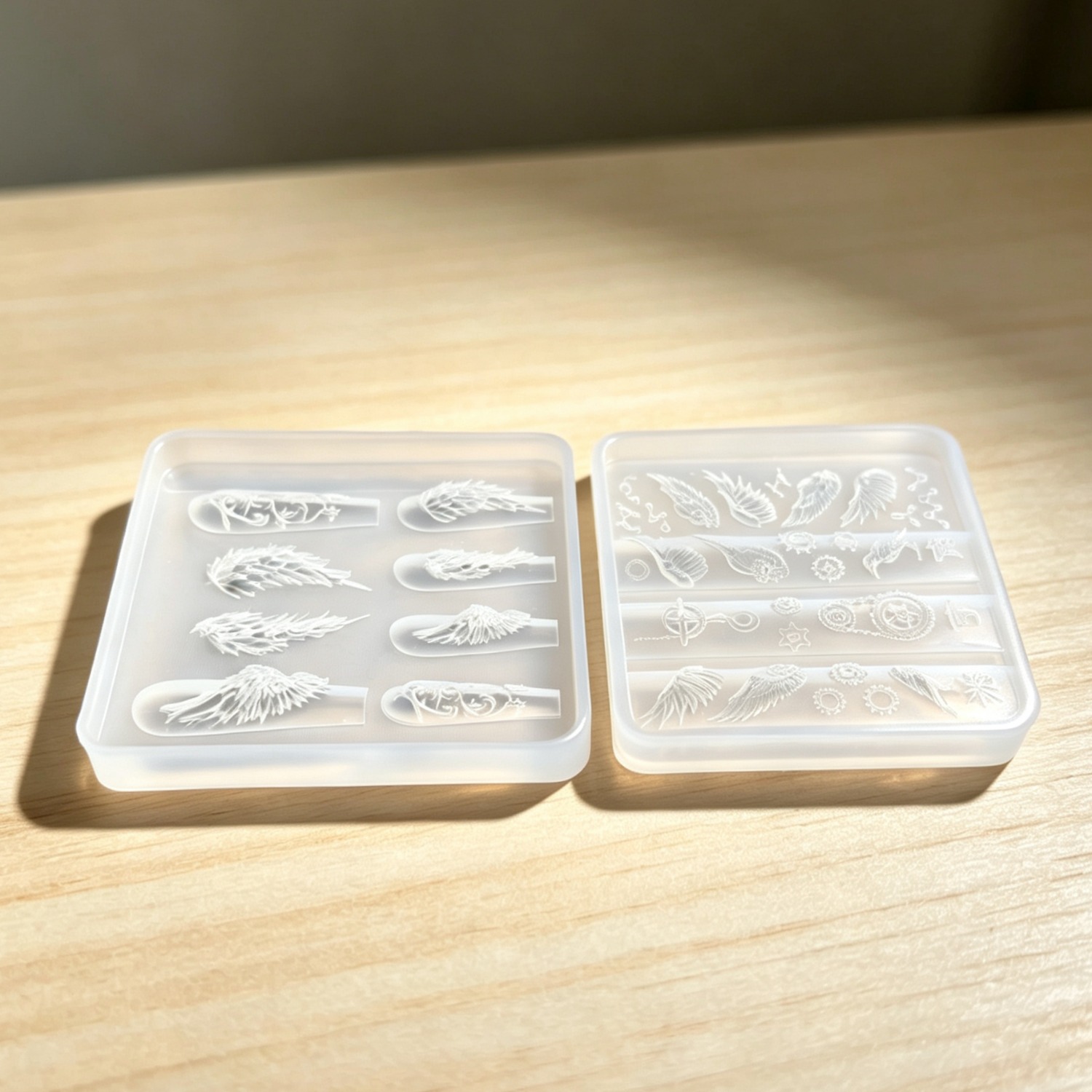 2pcs Feather Wing & Mechanical Gear Nail Molds