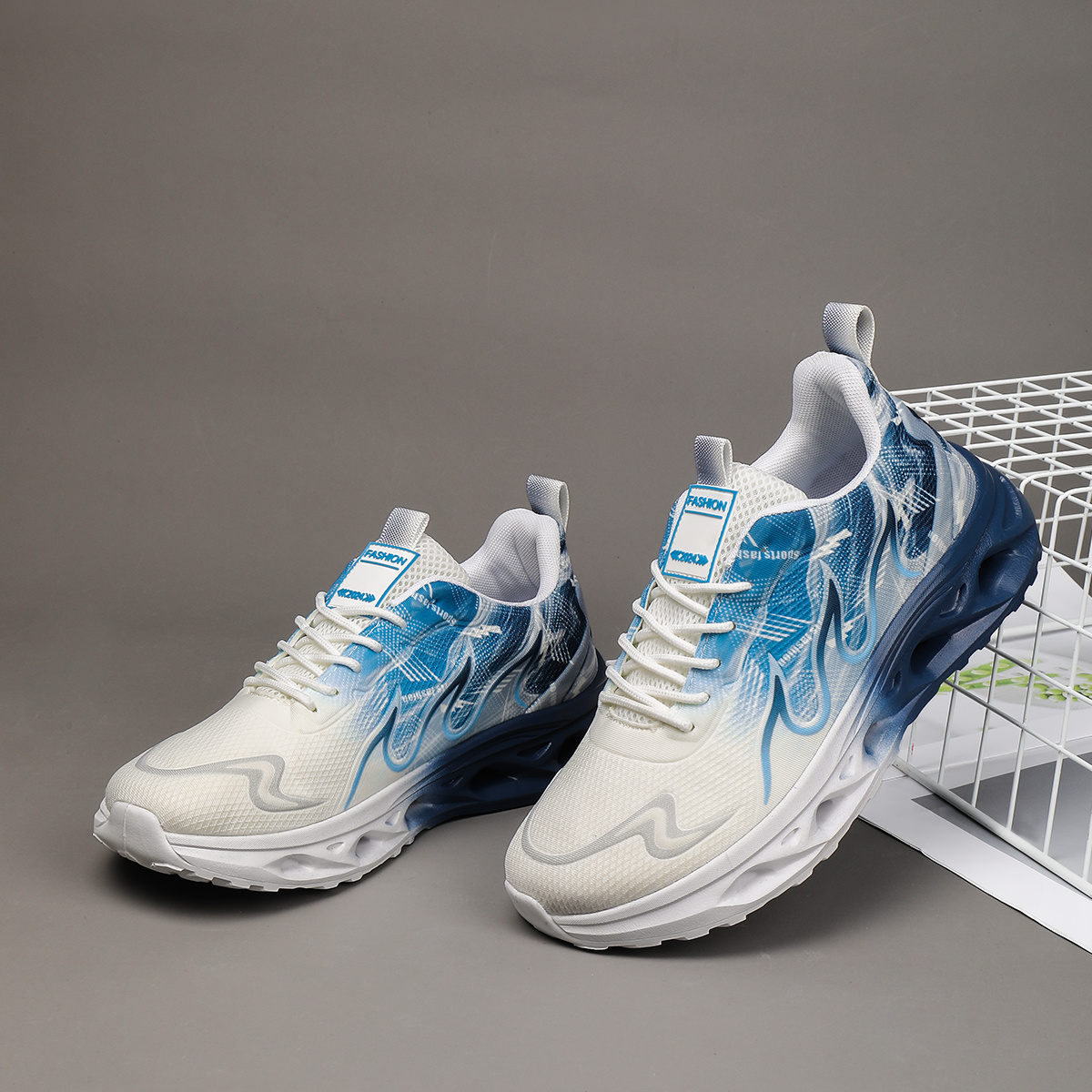 Men's Wide Width Breathable Low-Top Sneakers