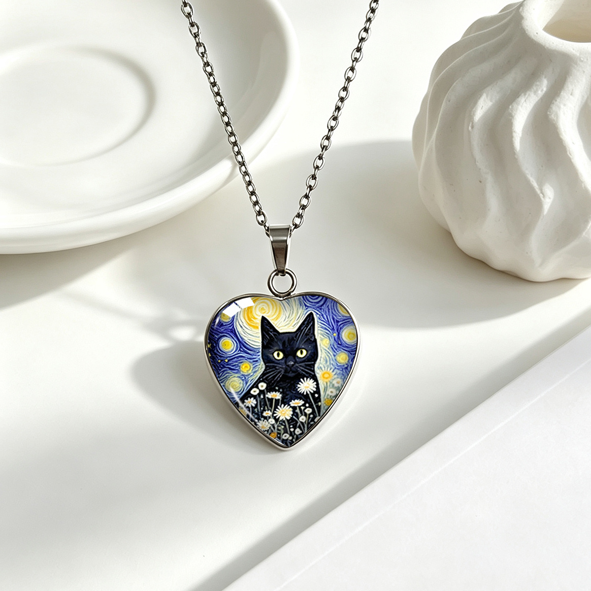 3pcs Vintage Art Heart-Shaped Pendant Necklace Set