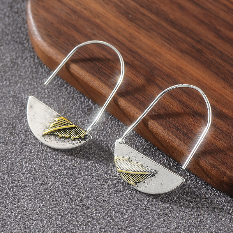 Vintage Bohemian Style Geometric Leaf Carved Dangle Earrings