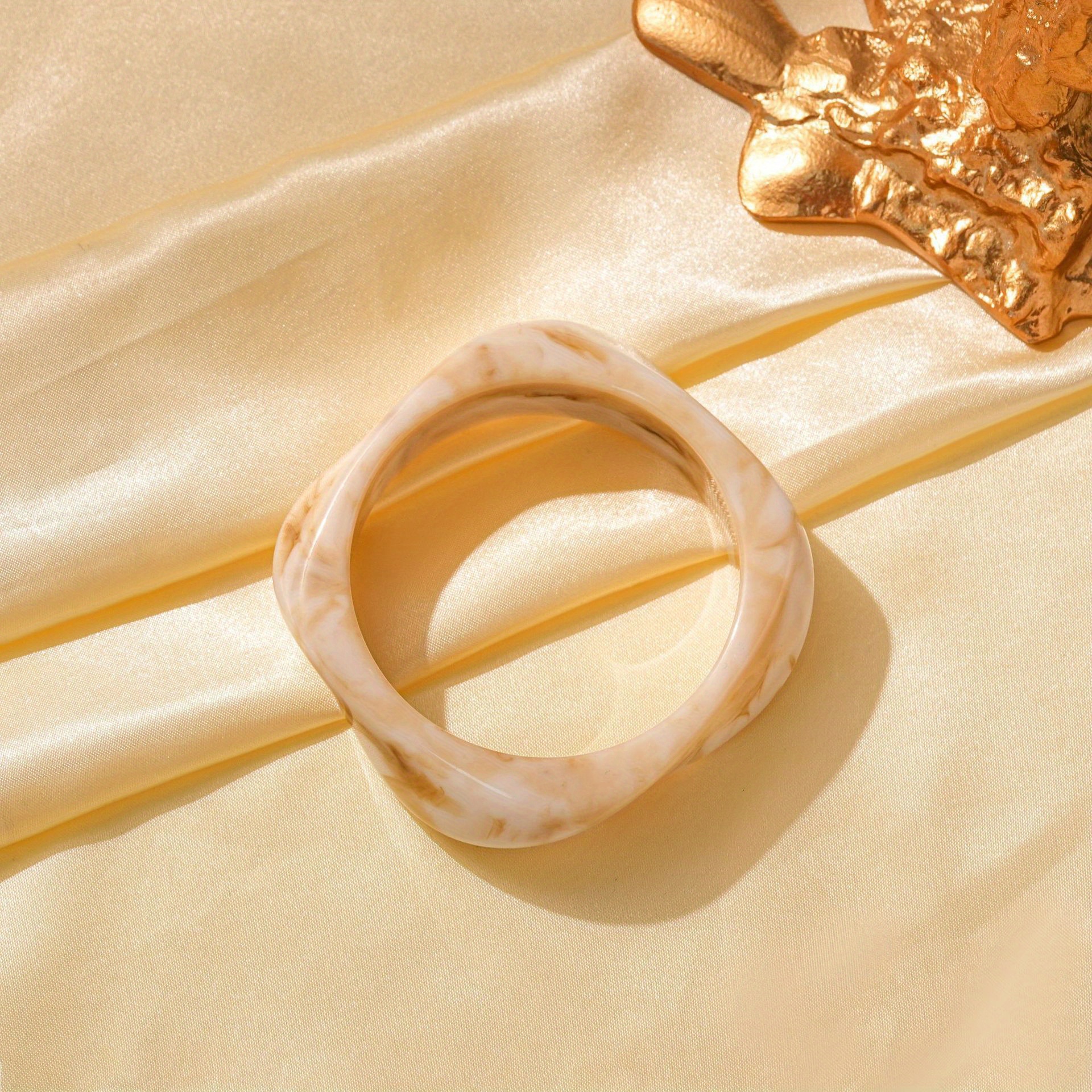 3pcs Stylish Marbled Resin Bracelets Set for Women