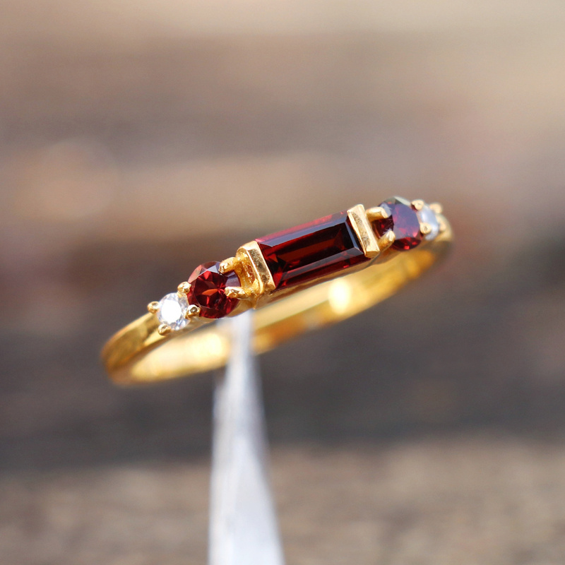 1pc for Her, for Teenager Deep Burgundy Cubic Synthetic Cubic Zirconiaia Ring Luxury Wedding Engagement - Suitable for Mardi Gras, Anniversary, Valentine's & Christmas Gifts - Year-Round Elegant