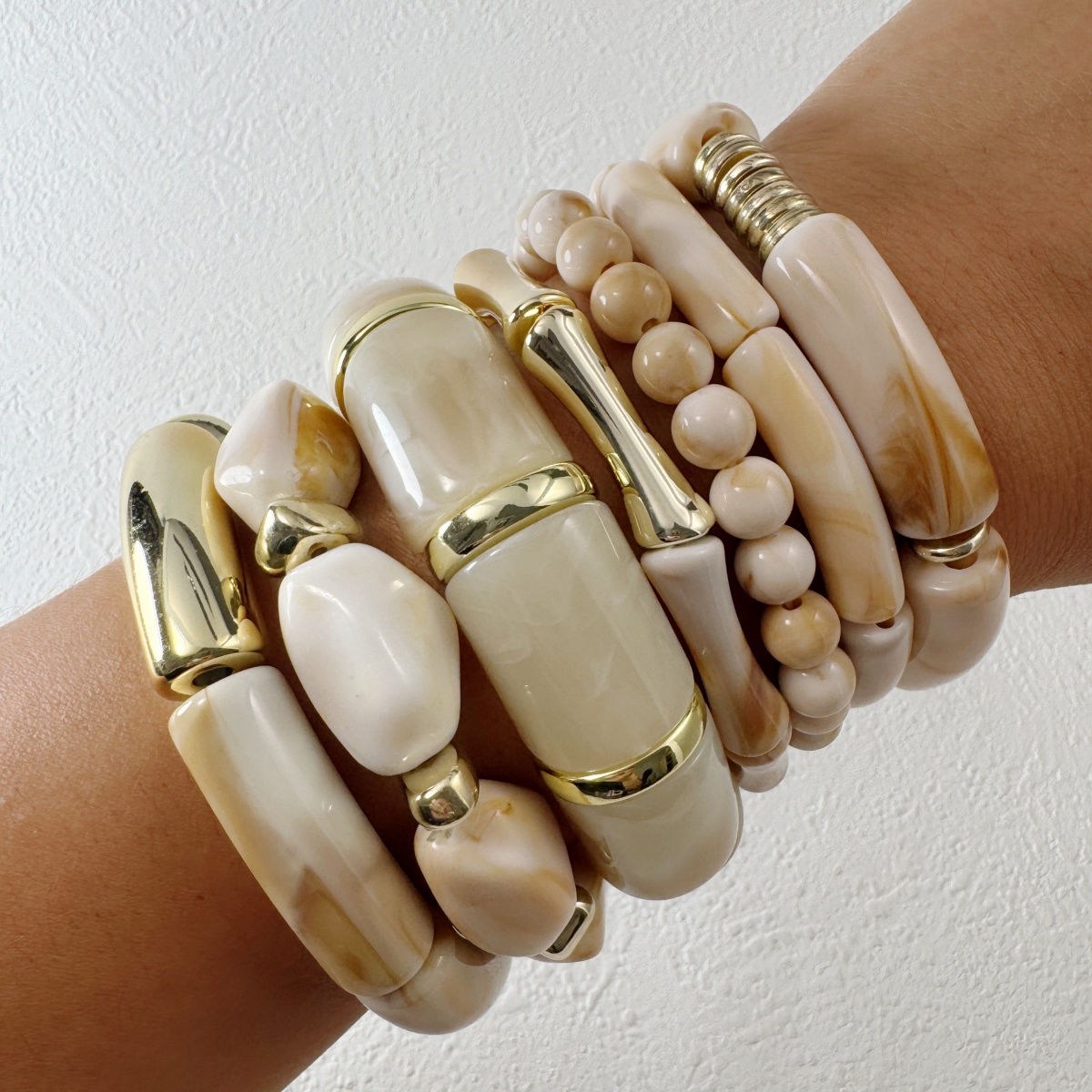 TEMU 7pcs Retro Gentle Brown Imitation Marble Texture Elastic Wristband Set With Irregular Long Round Bead Bend Shape Imitation Jade Texture Bracelet