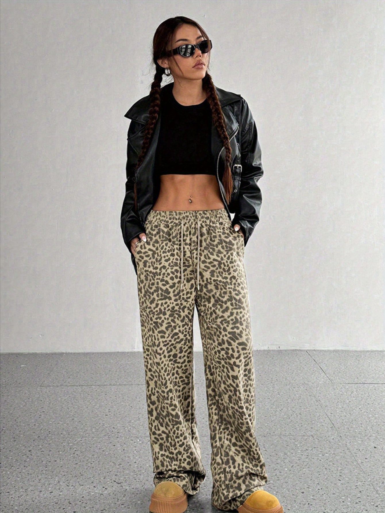 【EXPIRED GIRL】★韓国人気★ Leopard Big Sweatpants EXPIRED GIRL】Big Pocket Sweatpants Leopard ☆人気☆追跡付