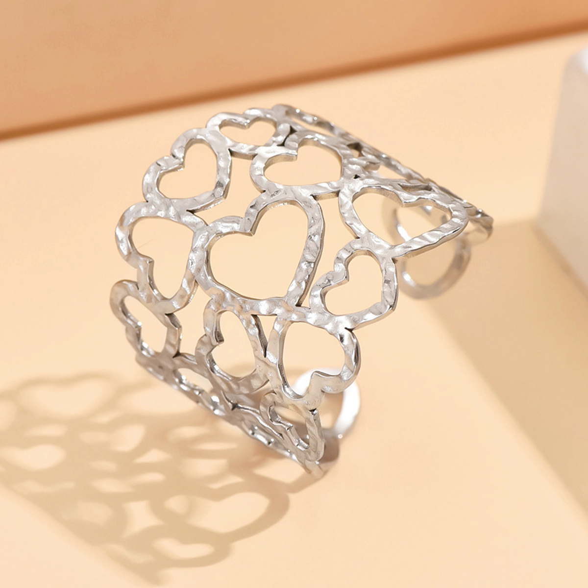 E-shop 1 Stück - Eleganter Bohemian-Stil 304 Edelstahl Hohlherzförmiger Offener Ring, Geeignet für Partys, Langlebiges Damenmode-Accessoire,