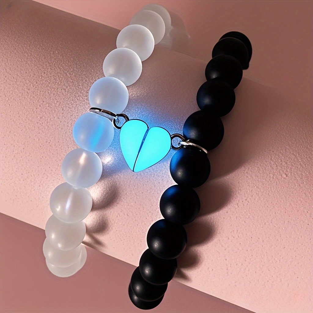 2 Fluorescent Glowing Heart Accessories- Fluorescent Heart Crown Bead Jewelry- Couple Bracelets- Oliday- Couple Commemorative Girlfriend- Two-Petal Flower Heart Fluorescent Bracelet.Suitable for Men And Women.
