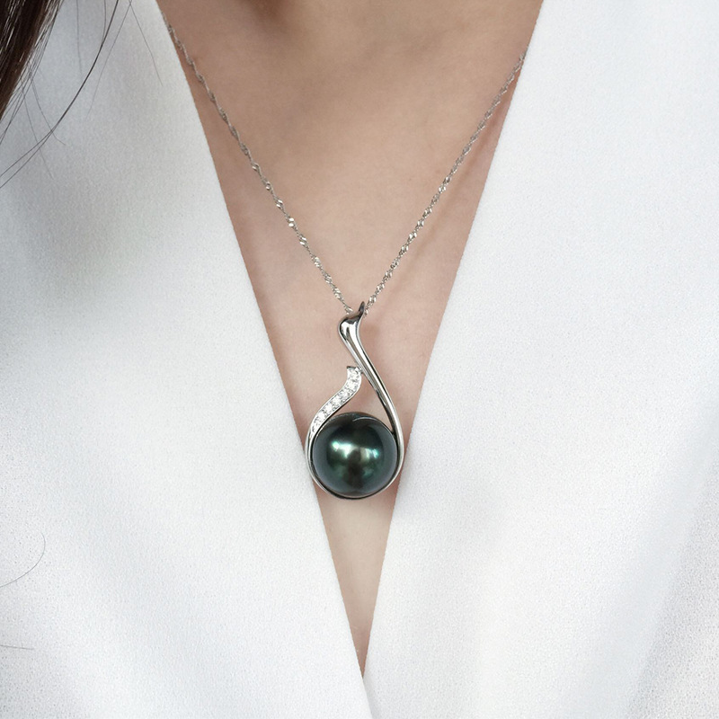 

Elegant 925 Sterling Silvery Necklace With Pearl Pendant - Casual Attire & Parties