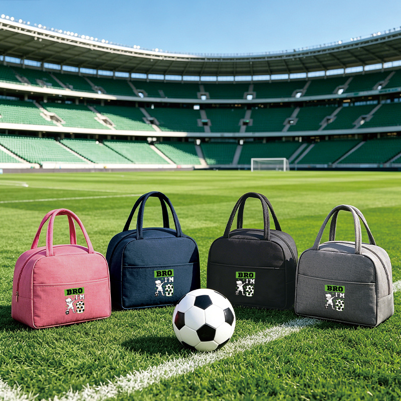 Geantă de prânz izolată pentru femei și bărbați - Design imprimat cu tematică de fotbal pentru a 9-a aniversare, verde și negru, geantă termică portabilă cu mânere, geantă pentru pregătirea mesei cu tematică de fotbal pentru școală, birou, picnic și evenimente sportive - Fără contact cu alimente