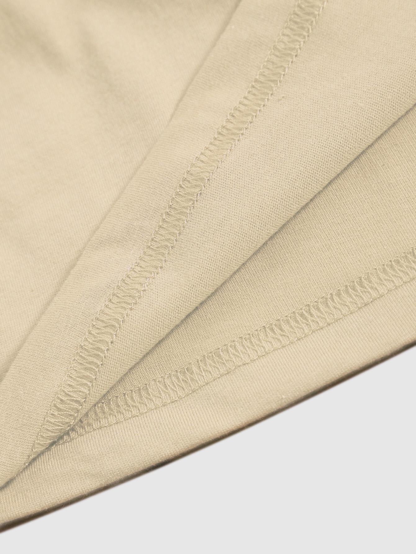 Ensemble Grande Taille Femme — Imprimé Cœur Léopard Ensemble 2 pièces grande taille pour femme, vêtements de grande taille européens/américains, ensemble confortable 2 pièces à motif cœur imprimé léopard, haut à manches courtes et col rond + pantalon évasé avec cordon de serrage à la taille, tenue décontractée Y polyvalente et à la mode pour les
