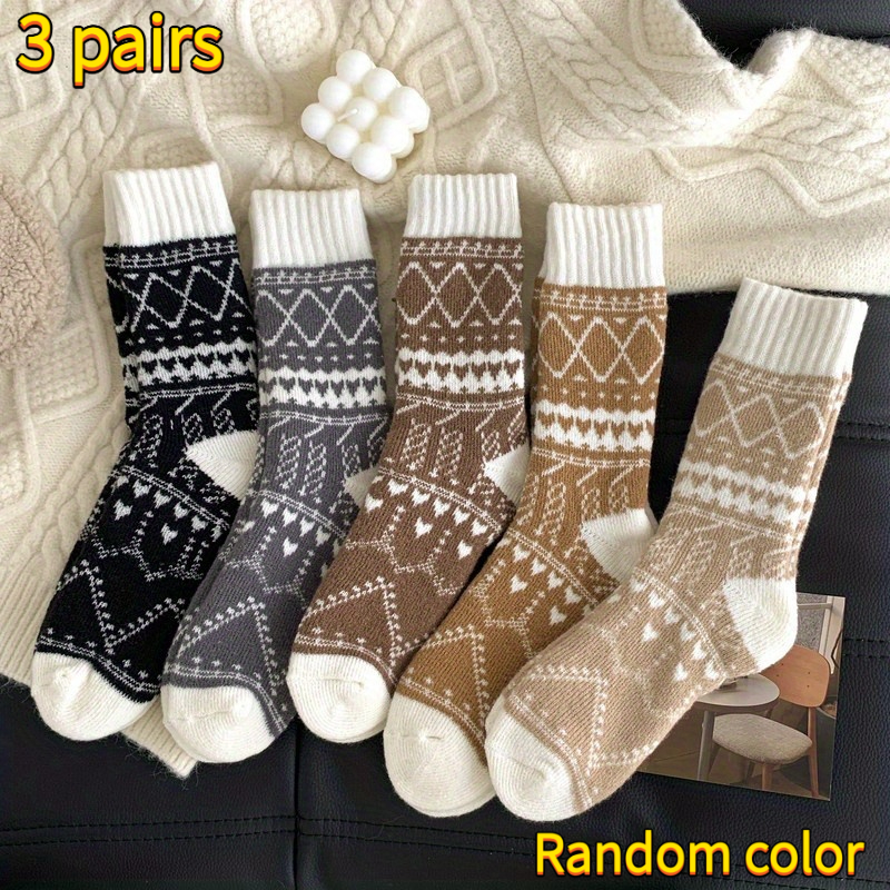 TEMU 3 Pairs Random Color Of Women's Winter Thick Warm Socks With Ethnic Diamond Patterns In , Cold-resistant, Soft And Comfortable Outdoor Socks,