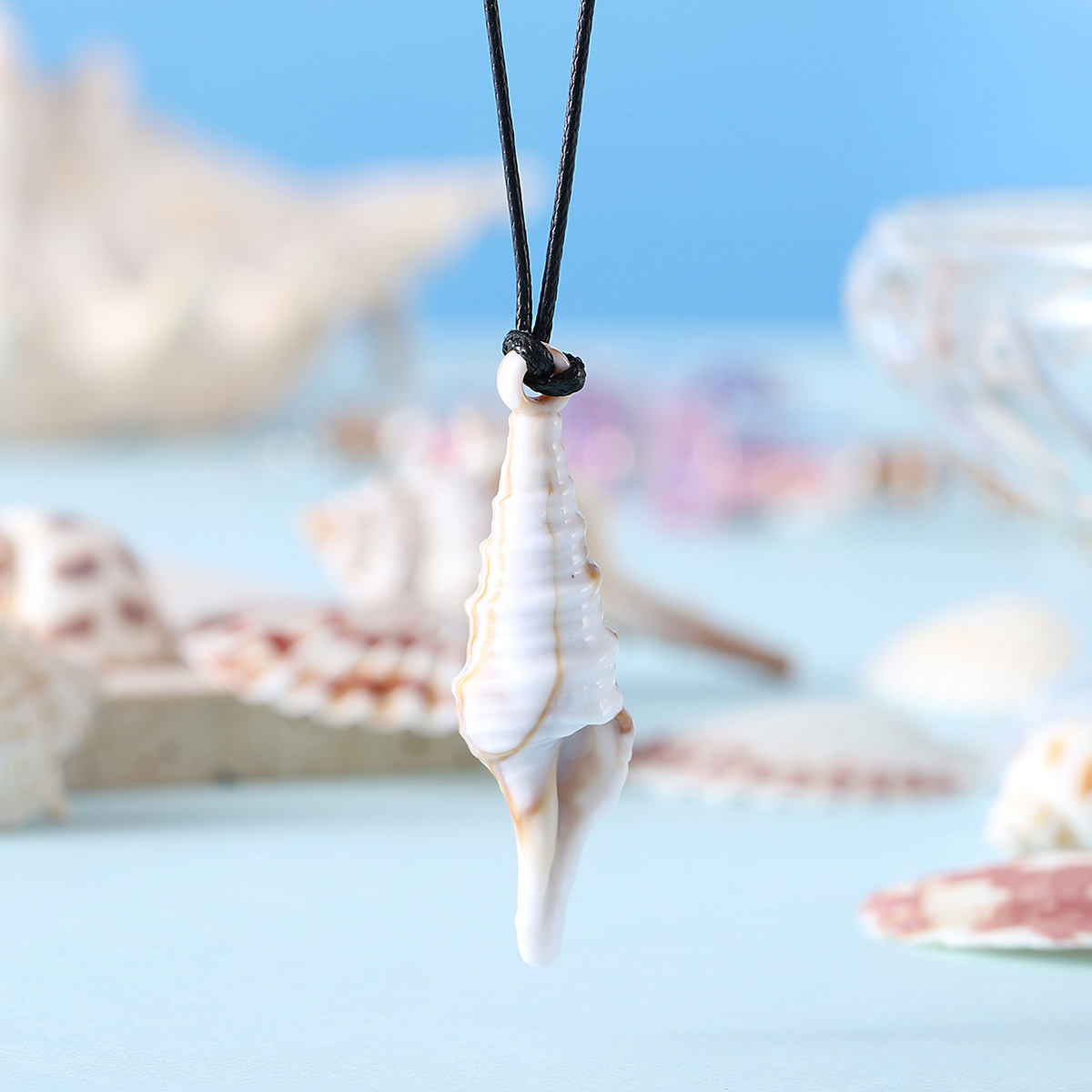 Women's Adjustable Ocean-themed Pendant Necklace with Imitation Seashell