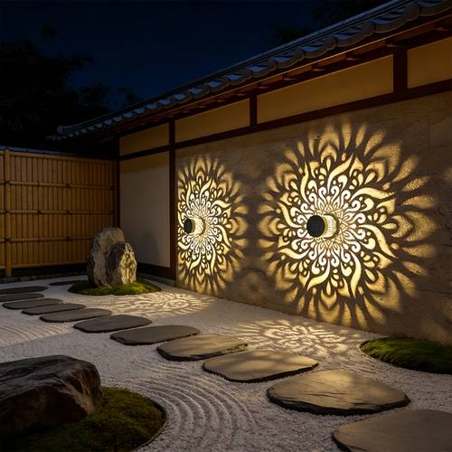 2er-pack solarbetriebene metall-wandleuchten, mandala-design außen-zaunlampen für terrasse, stufen, gartensäulen hinterhof-dekor