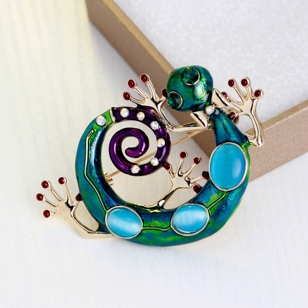 enamel lizard brooch pin rhinestones vintage inspired animal