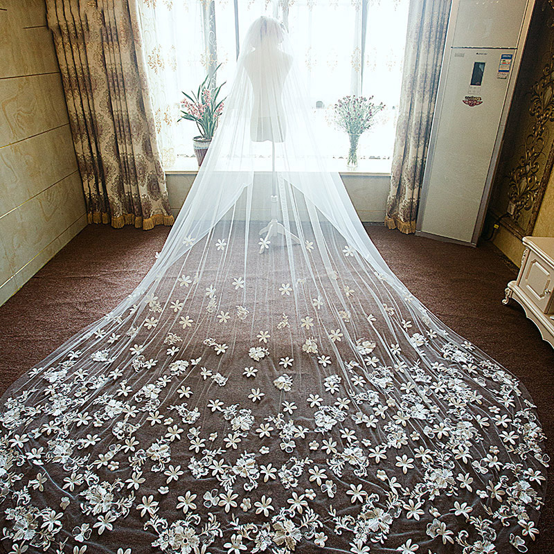 Image of New European Romantic Lace Flower Long Tail Soft Yarn Headcloth Extra Long Bridal Wedding Dress