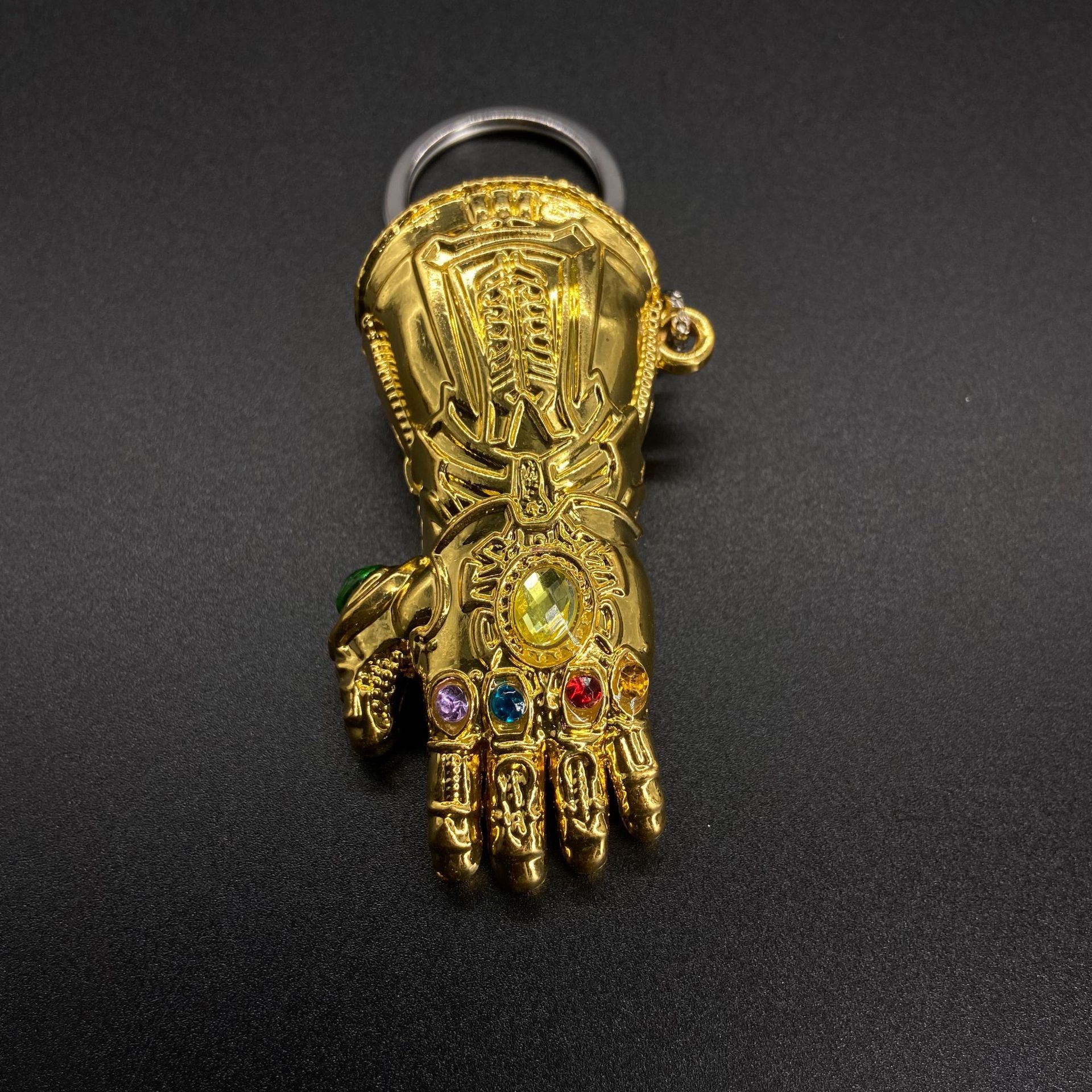 TEMU Llavero del Guantelete de de Marvel Avengers Infinity War, Colgante Pequeño Artesanal de Regalo, Llavero para Hombre, Cadena para Llaves
